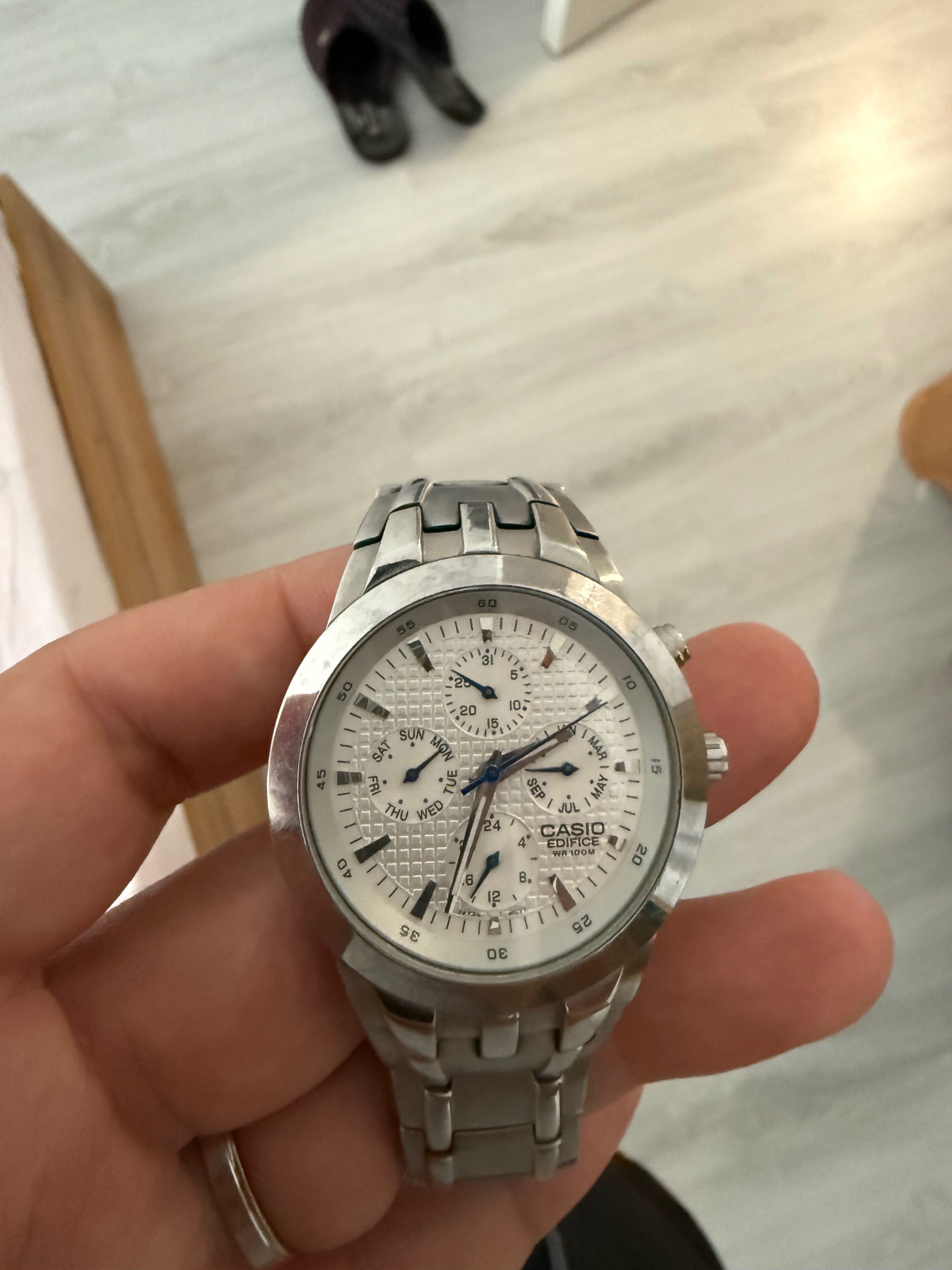 Casio Ръчен часовник