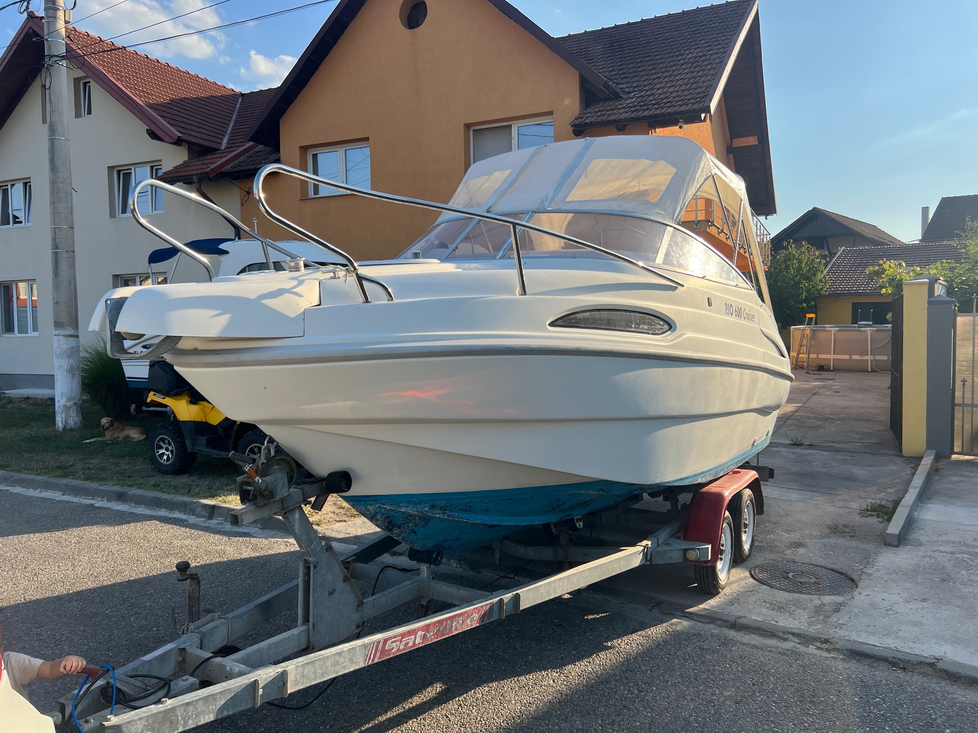 Barcă Rio 600 cruiser tohatsu și peridoc.