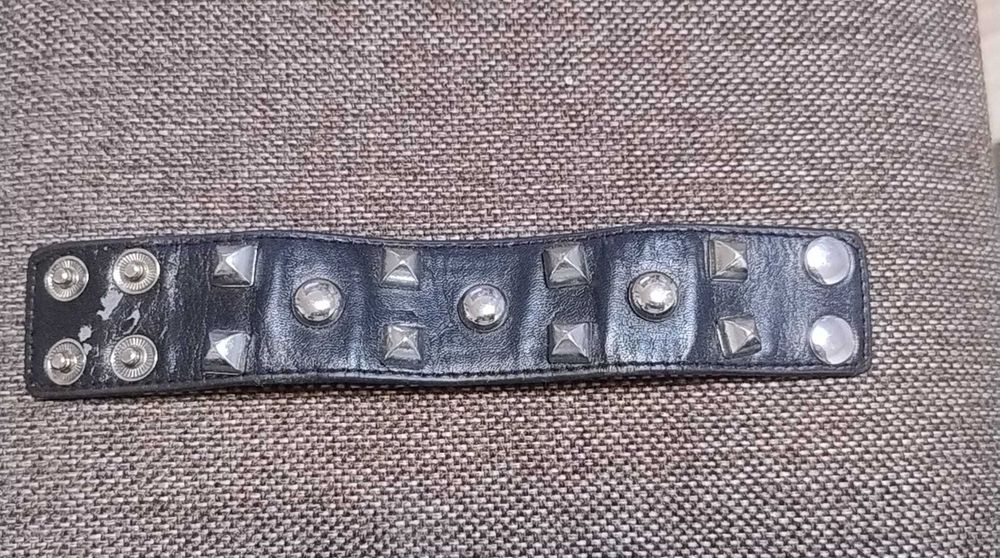 Brățară rock, lată, din piele ecologică, cu ornamente, unisex