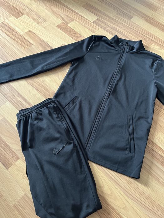 Trening nike negru