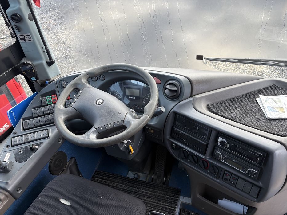 Autobuz. Iveco crosswai 61 locuri