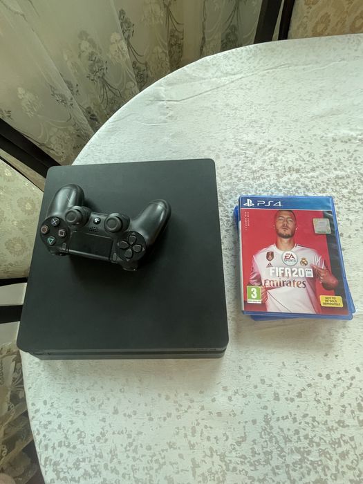 Ps4 872gb cu controler si jocuri