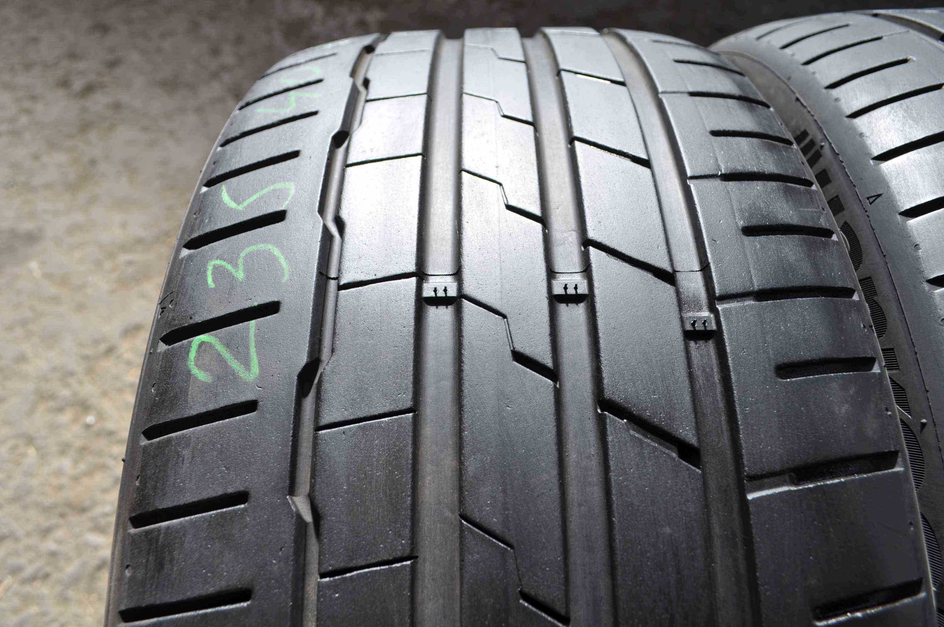 SET 4 Anvelope Vara 235/40 R19 HANKOOK Ventus S1 Evo 3 95W