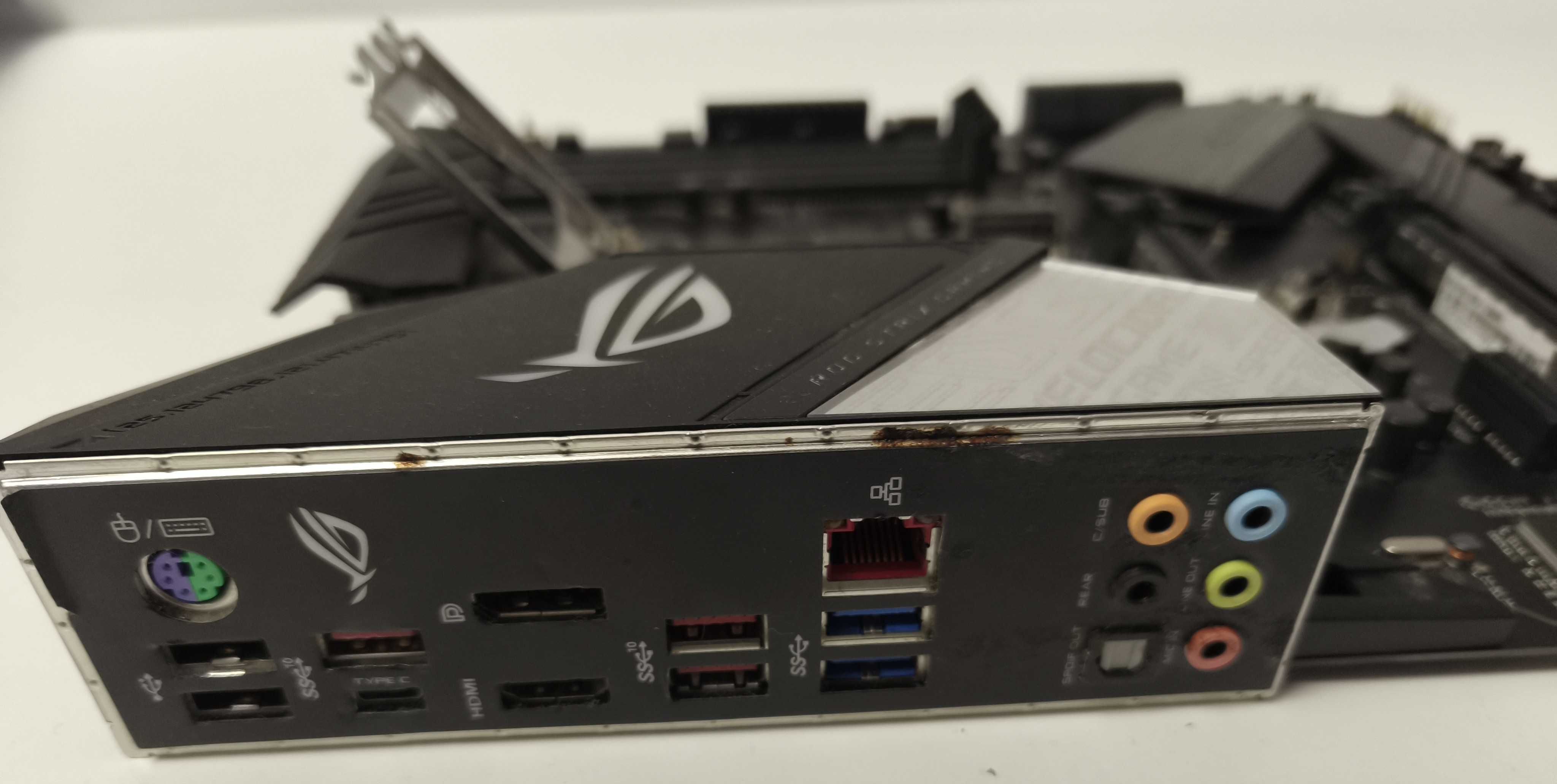 Placa de baza ASUS ROG STRIX Z390-F GAMING soket 1151v2