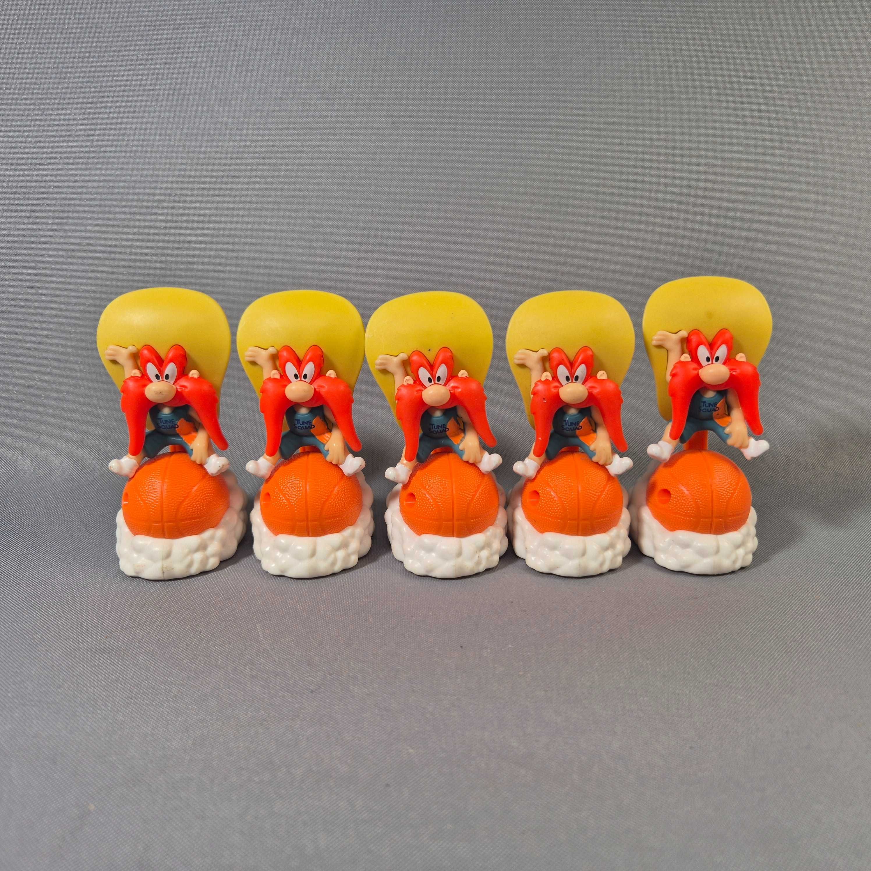 Макдоналдс Looney Tunes играчки
