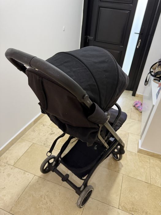 Carucior Cybex Beezy Black