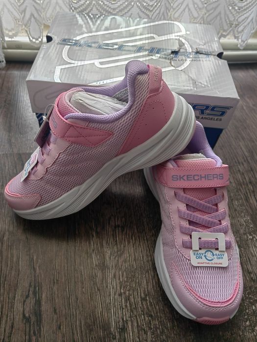 Skechers детски нови маратонки

Леки, удобни и създадени за активн