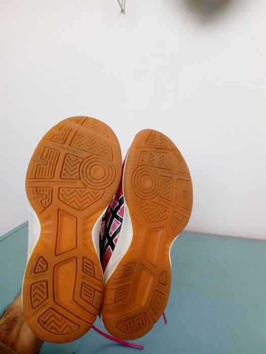 Оригинални дамски и унисекс маратонки Puma и Asics, много запазени!