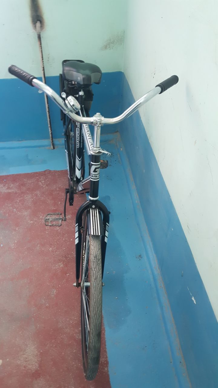 Ural velosipedi sotiladi.