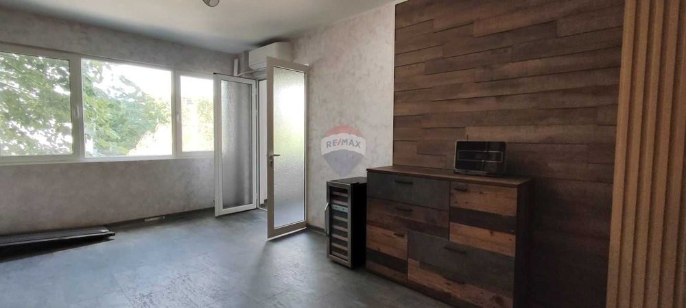 Продава се Тристаен апартамент в Варна, Младост 1 - 106 кв.м за 2076 €/кв.м - Снимка #4
