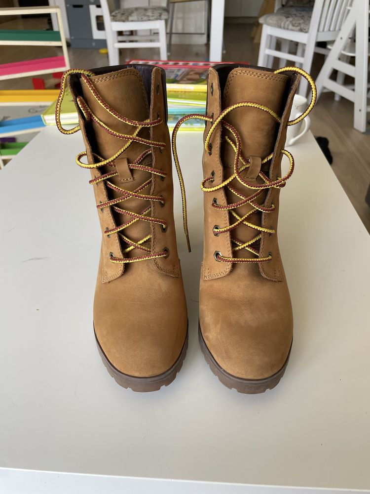 Боти с висок ток Timberland - чисто нови