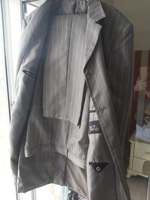 Costum barbati elegant