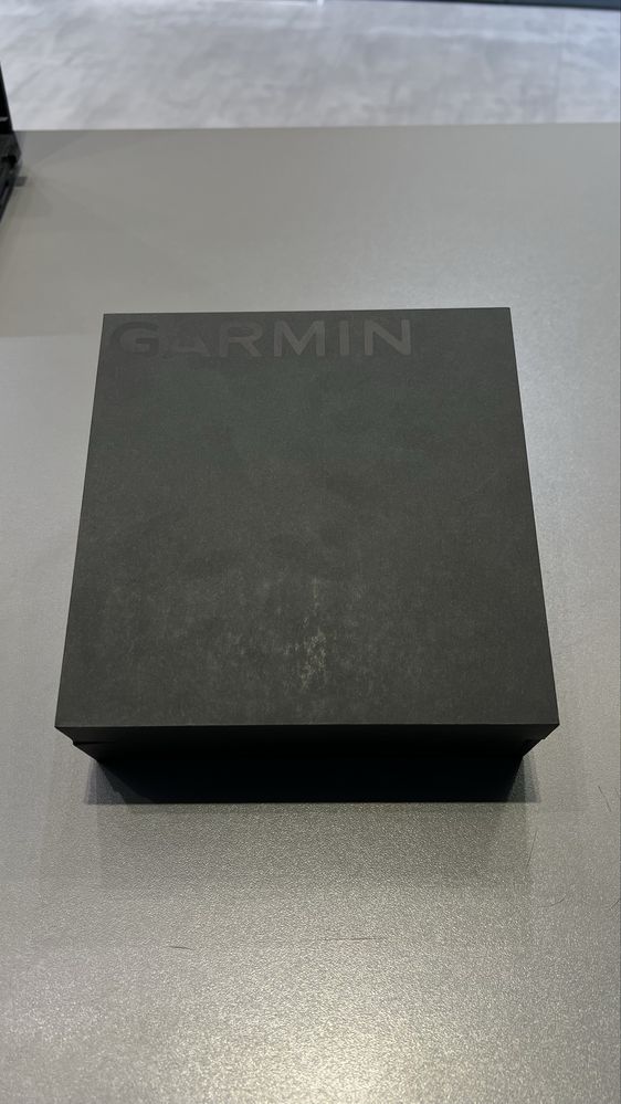 Fenix-8, 43 mm, AMOLED, Sapphire, Soft Gold