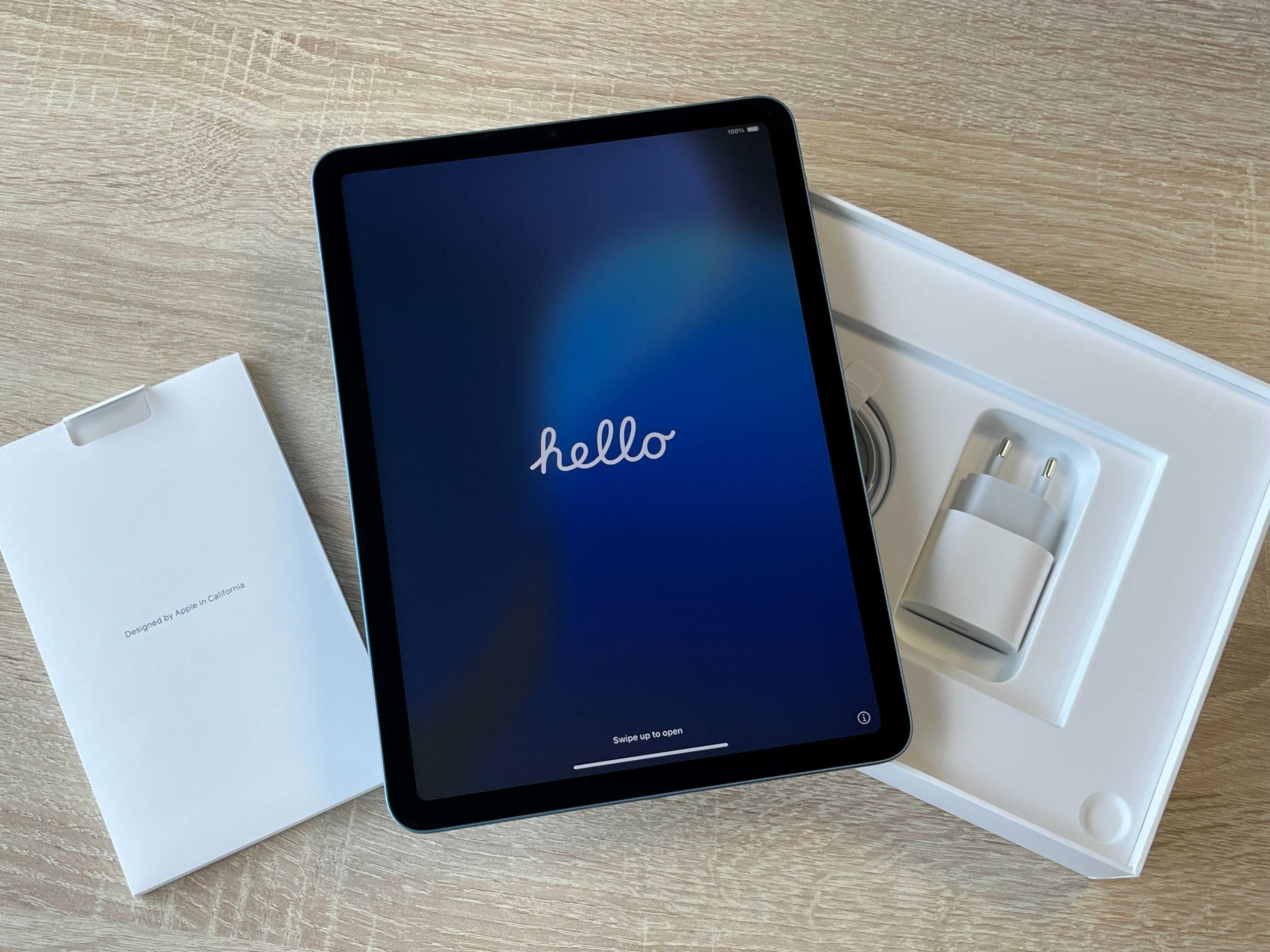 Apple iPad Air 10.9" Wi-Fi - 5th Gen