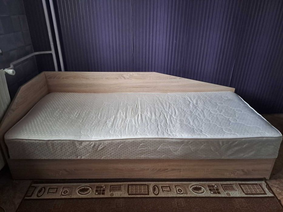 Ъглово единично легло 82х190 см с повдигащ се механизъм и матрак