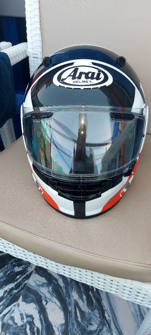 ARAI Quantic  Space red