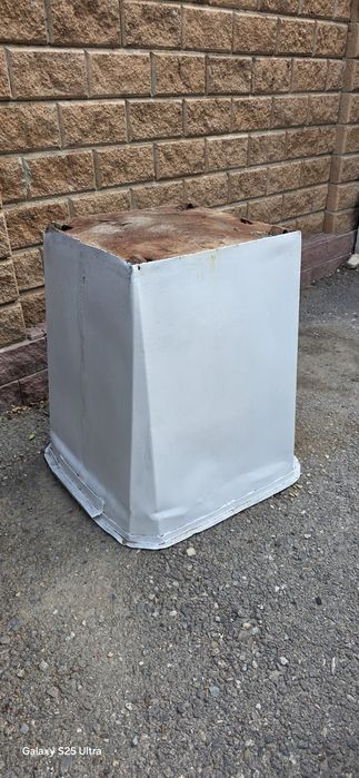 Мусорный бак продам