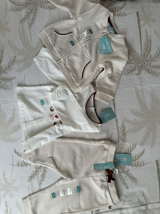 Нов комплект бебешки дрешки Okaidi