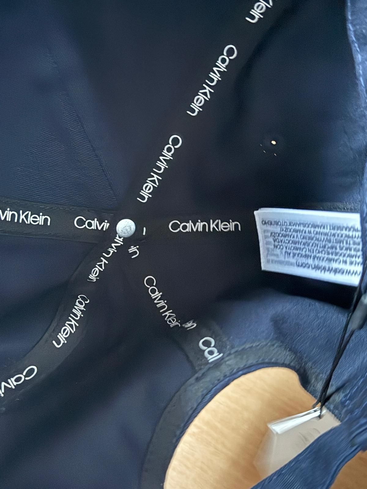 Șapcă Calvin klein noua originala