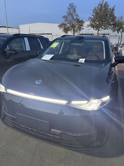 Leapmotor C-16 Hybrid