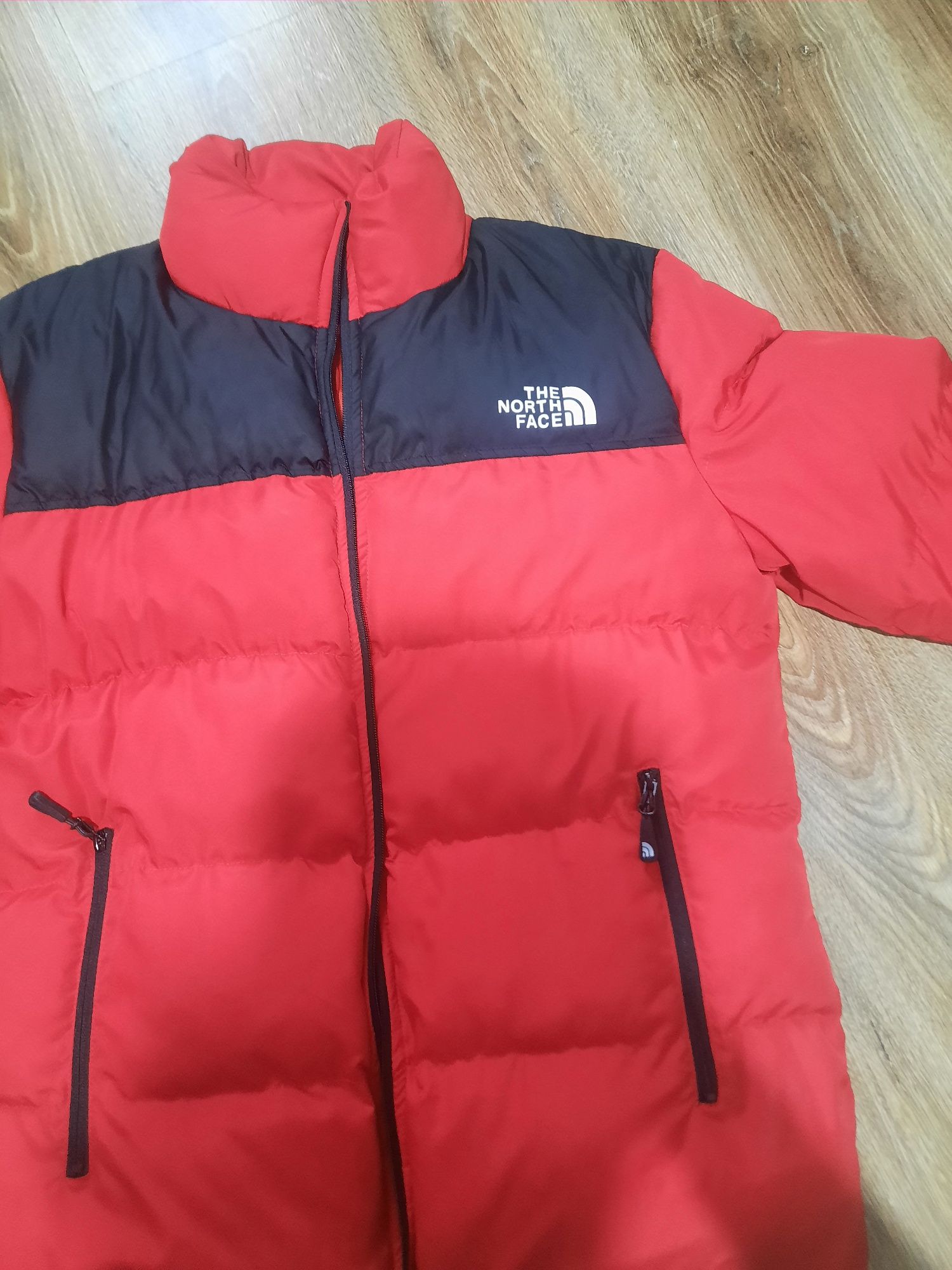 Geaca puf The North Face 700