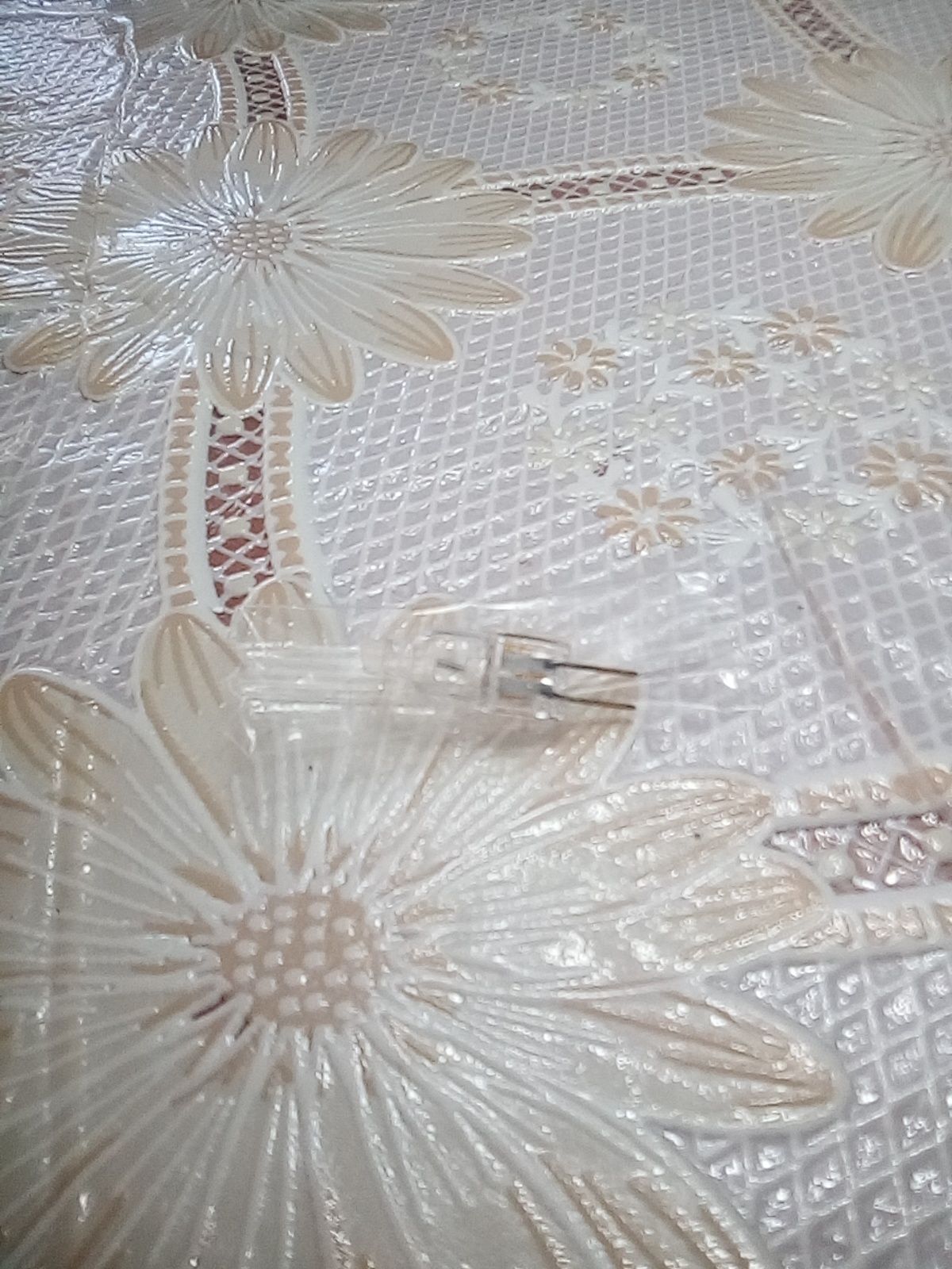Продавам лунички
