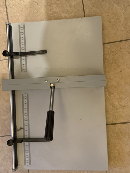 Aparat de biguit manual UNITEC DC-12B