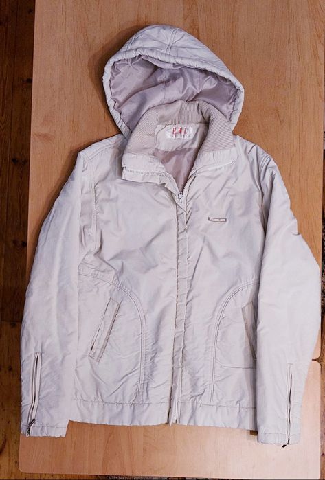 Продам женские куртки