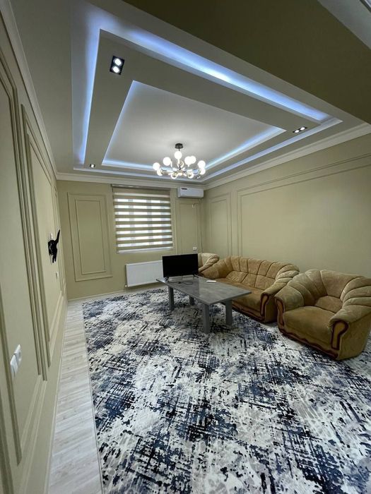 Oybek metro yonida 3 minutlik yo'l