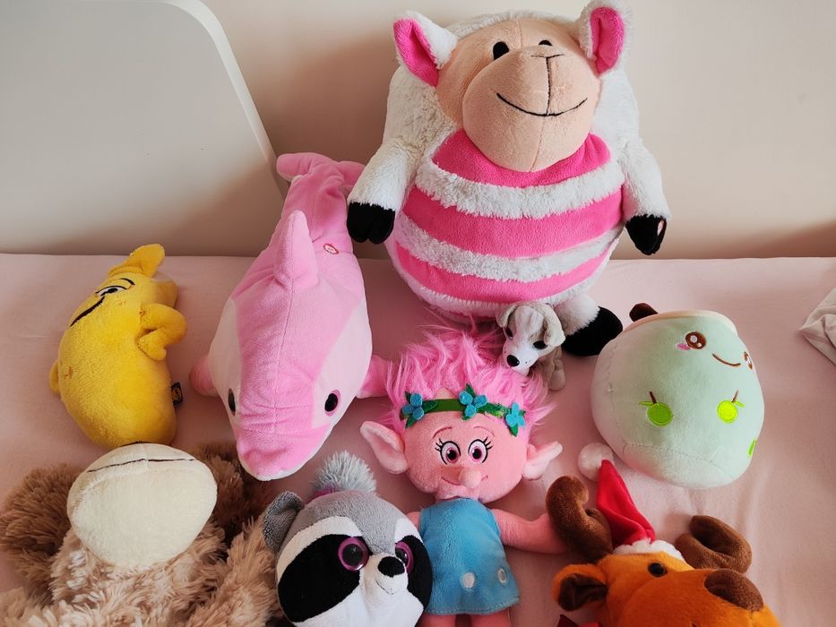 Лот детски плюшени играчки