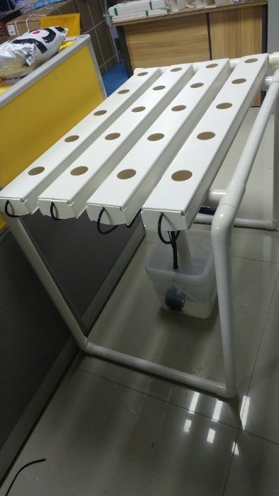 Поликарбонатна градинска оранжерия