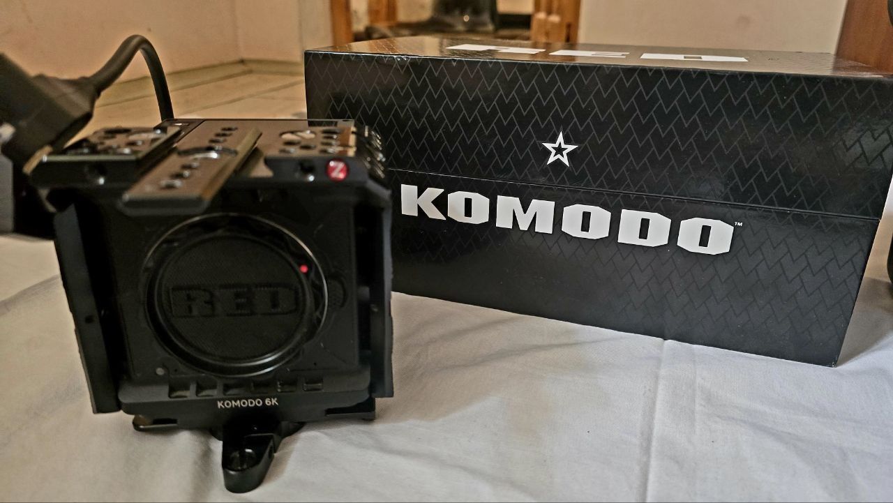 RED COMODO кинокамера