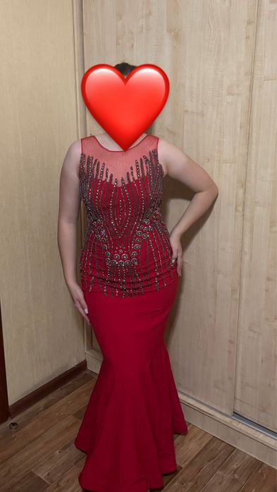 Платье женское красное, в отличном состоянии 44-46 размер