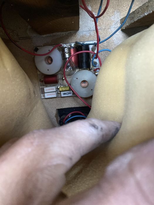 Boxe  profesionale.   Se dau separt sau total