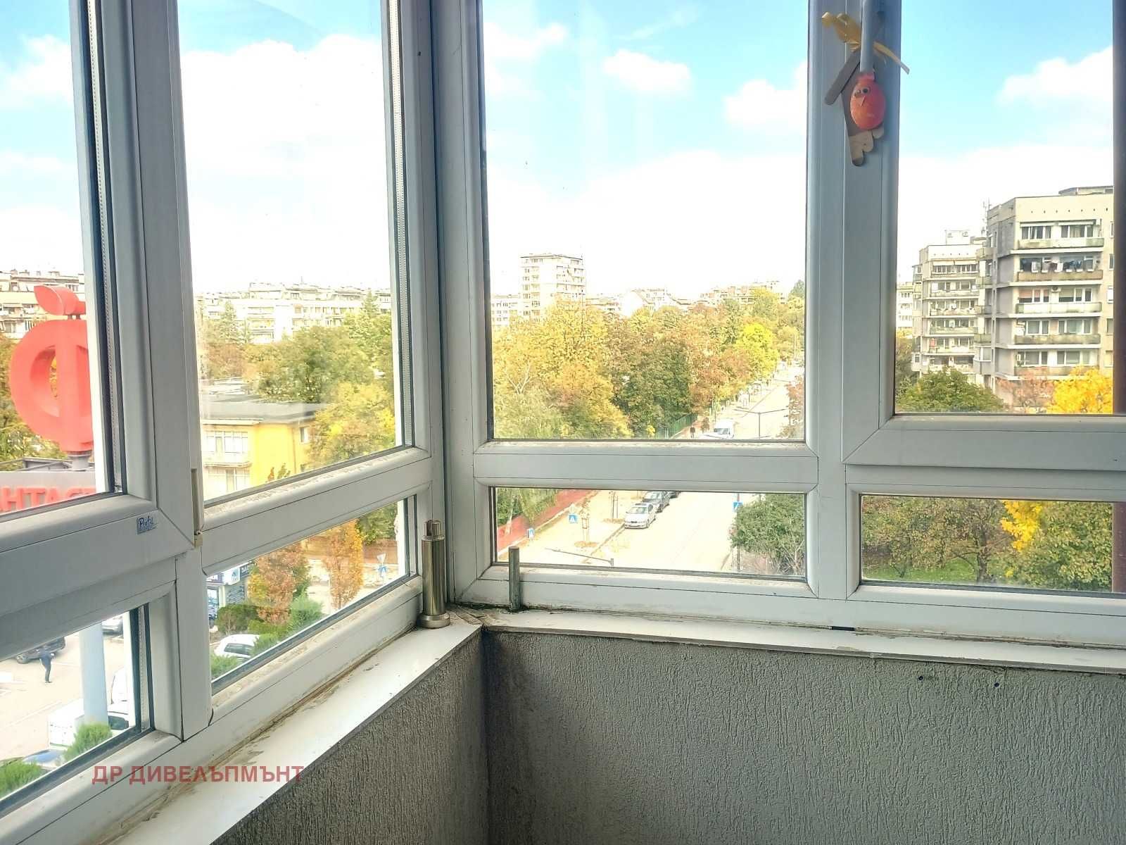 Продава 3-СТАЕН
град София, Гео Милев, ул. Николай Коперник