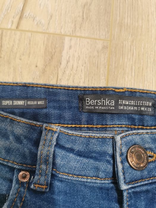 Blugi super skinny Bershka