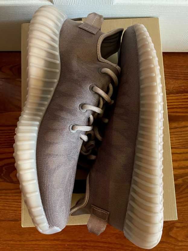 Оригинални маратонки *ADIDAS YEEZY BOOST 350V2 *EU42 2/3,43 1/3,44 2/3