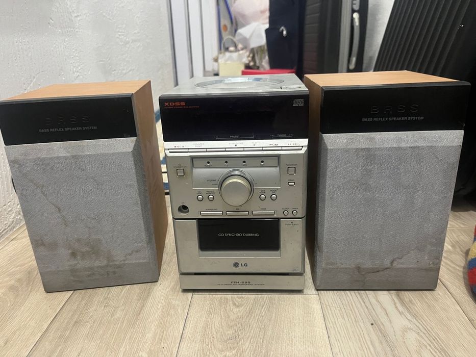 Музыкальный центр LG