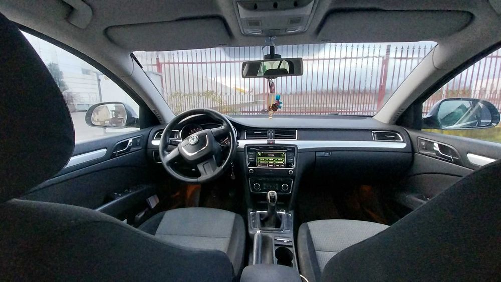 Se vinde Skoda superb