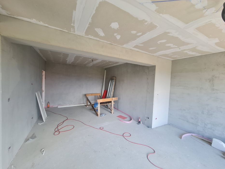 Firma constructii executa interioare/exterioare