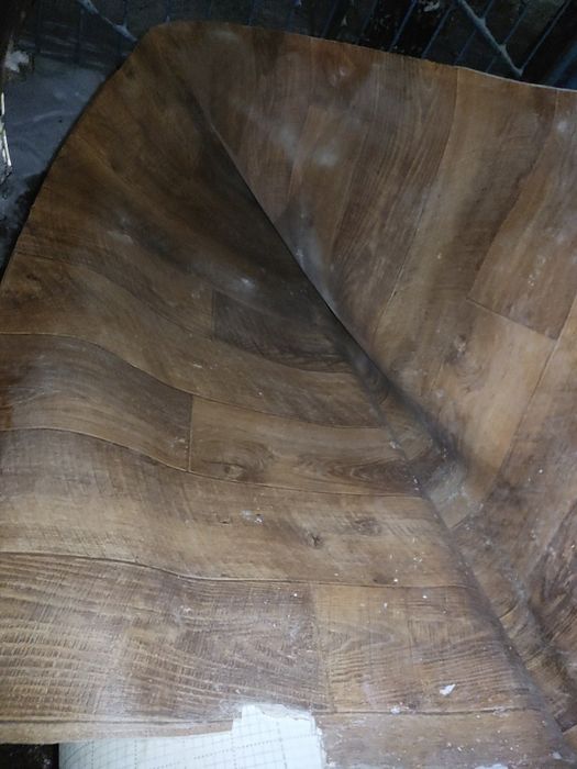 Линолеум 18кв.м (состояние нового)