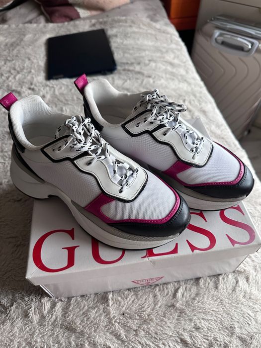 Дамски сникърси Guess