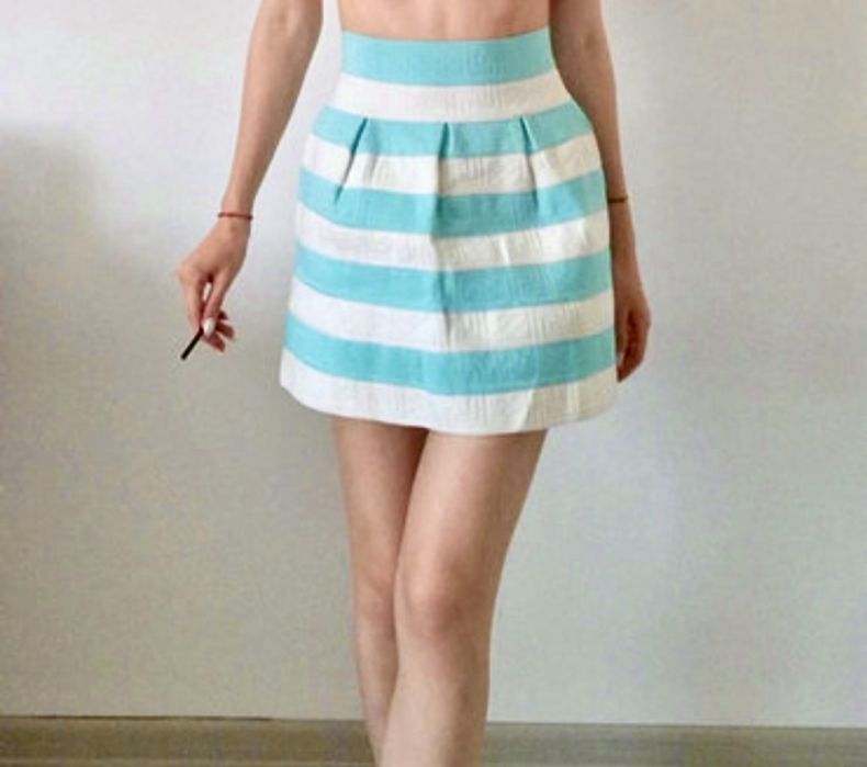 Fusta brocard eleganta