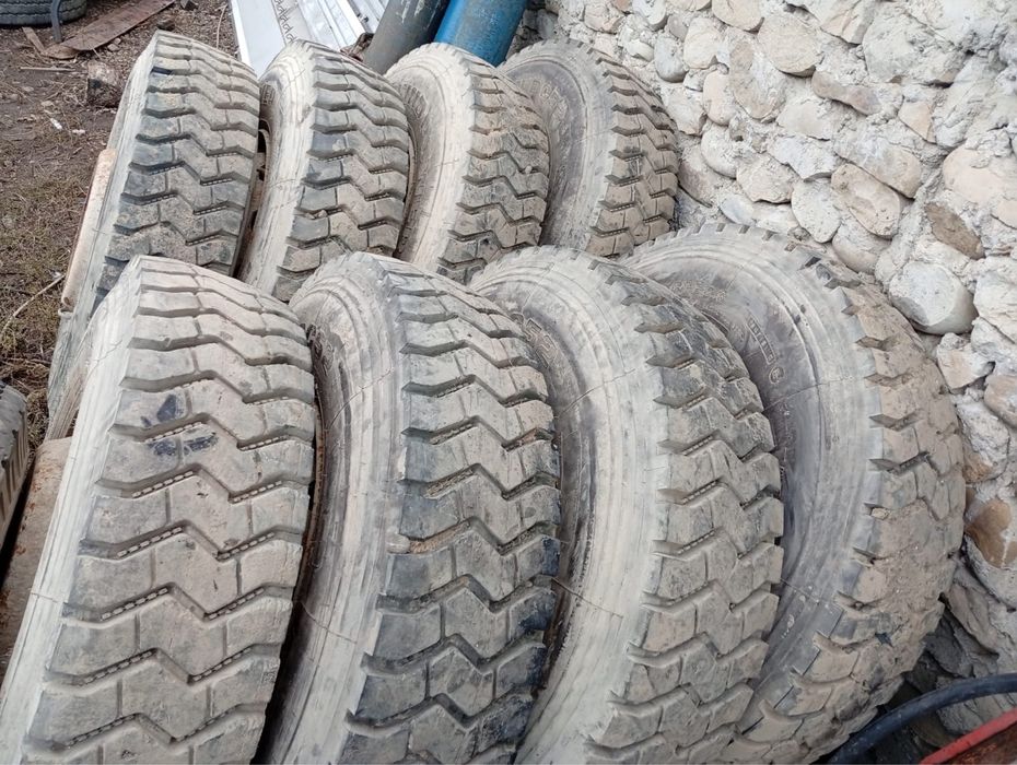 Cauciucuri diferite marimi