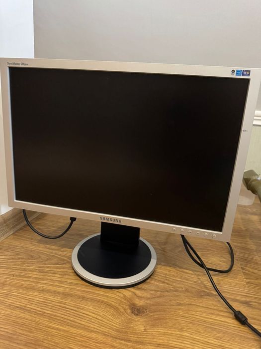 Монитор samsung syncMaster 205BW