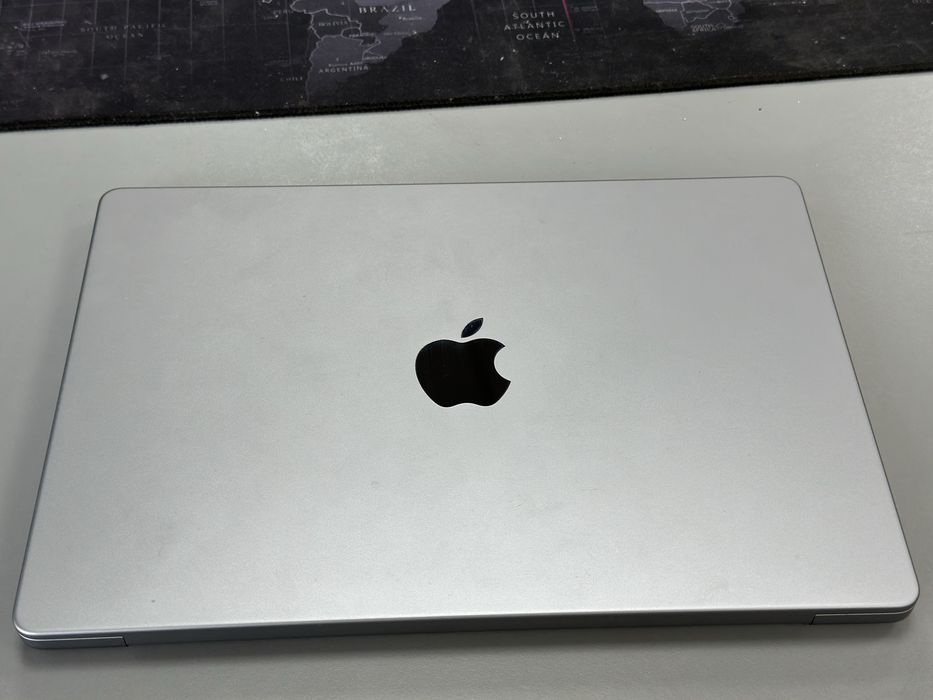 Apple macbook pro 14” 2023