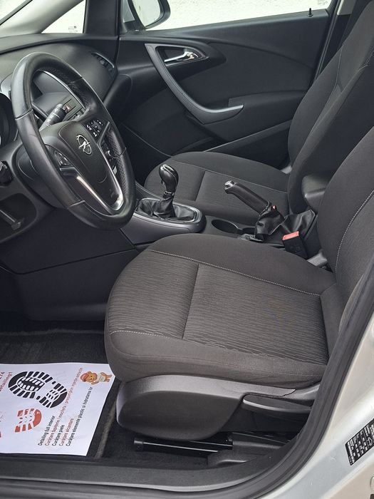 Opel Astra J--2014--1.7 tdci--Eiro 5