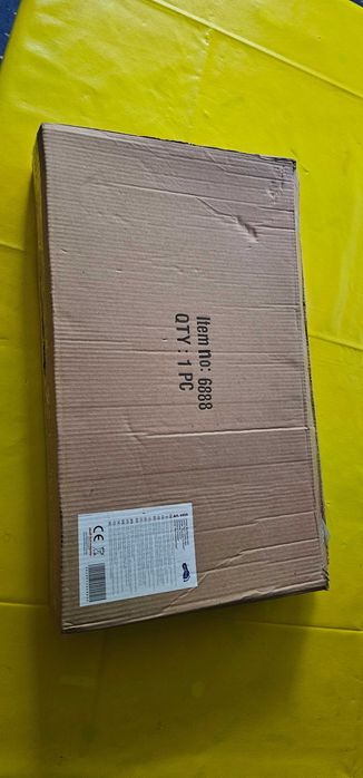 decorațiune tradițională germană de Crăciun din lemn, iluminată.