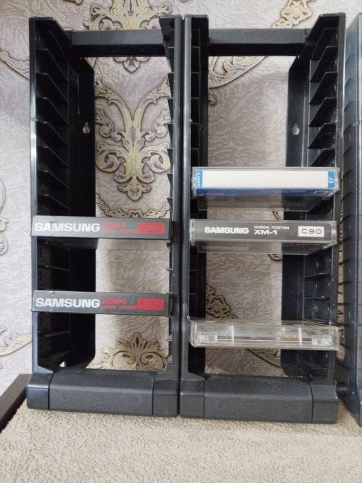 Полки для аудио кассет