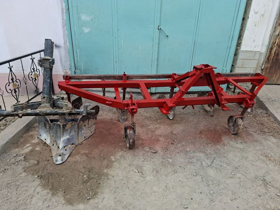 Traktor sotiladi Belarus